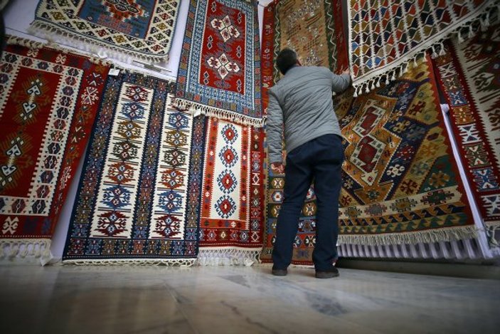 Orta Asya'dan Anadolu'ya taşınan kilim