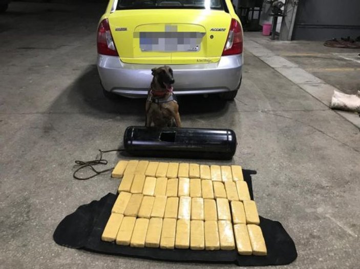 Taksinin LPG deposundan 23 kilo kokain çıktı
