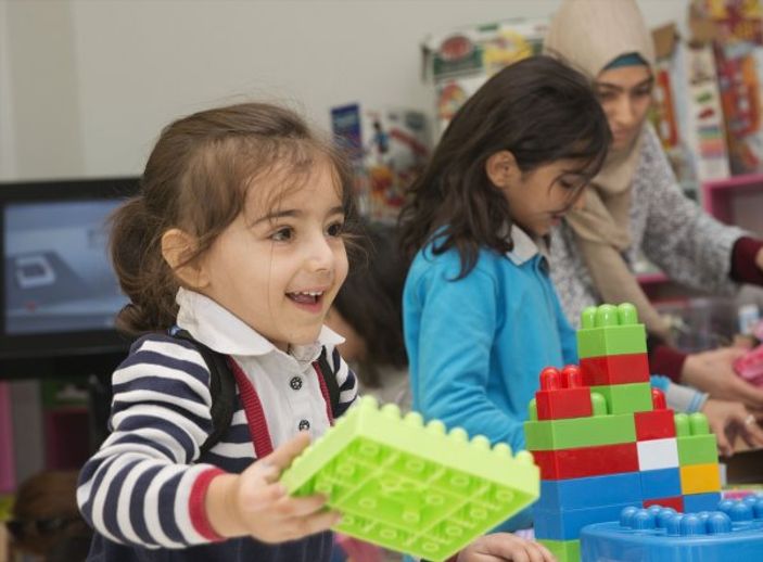 a Antalya'da çocuklara kitapları sevdiren kütüphane