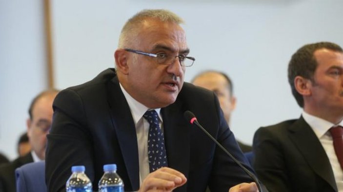 Bakan Ersoy: Sinema yasası Meclis'e gelecek