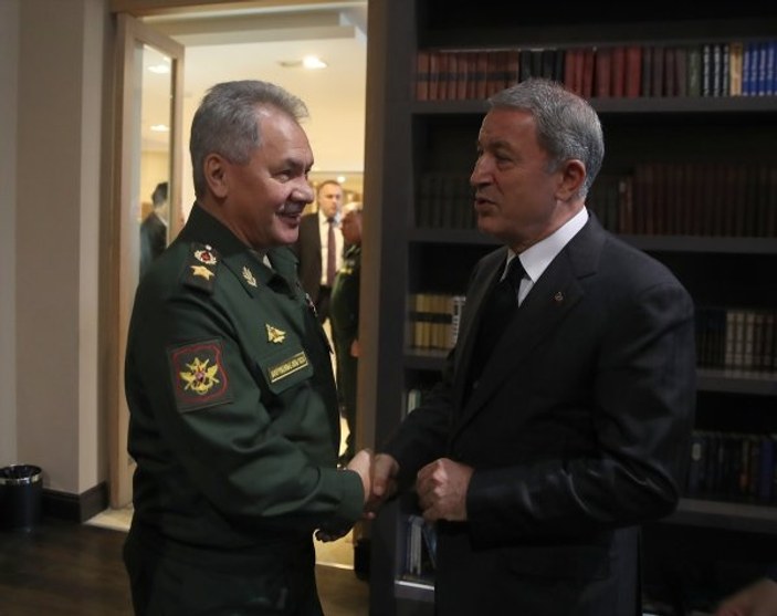 Milli Savunma Bakanı Akar Rus mevkidaşıyla görüştü