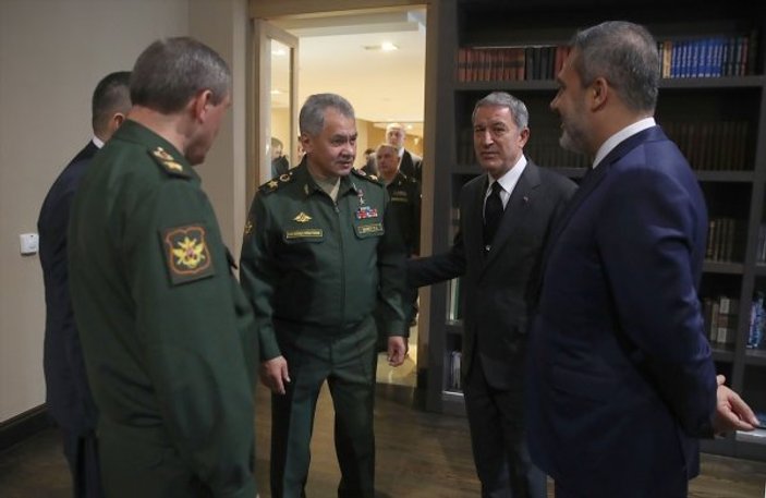 Milli Savunma Bakanı Akar Rus mevkidaşıyla görüştü