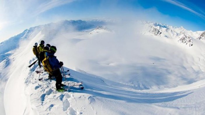 Alaska denilince aklınıza kayak da gelsin