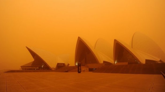 Avustralya'da kum fırtınası