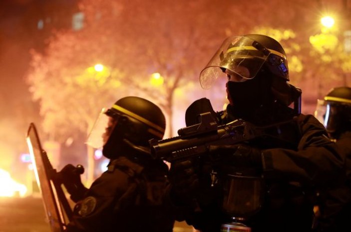 Fransa'da polis şiddeti
