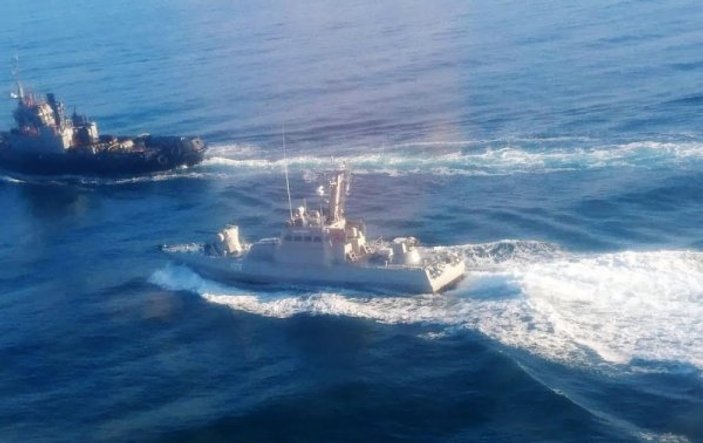 Rusya: Ukrayna gemilerine durdurma amaçlı ateş açıldı
