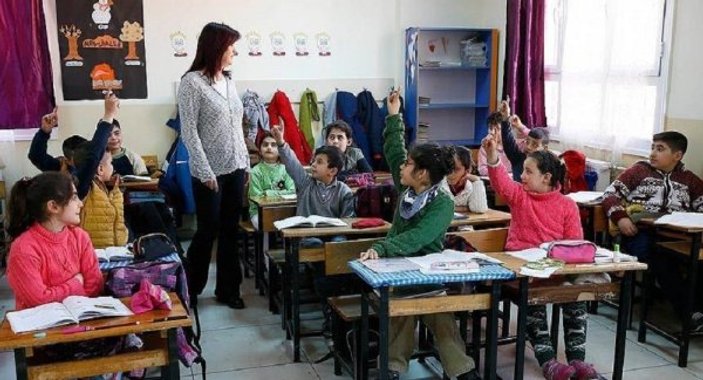 332 bin 956 çocuk eğitime açıköğretimden devam ediyor