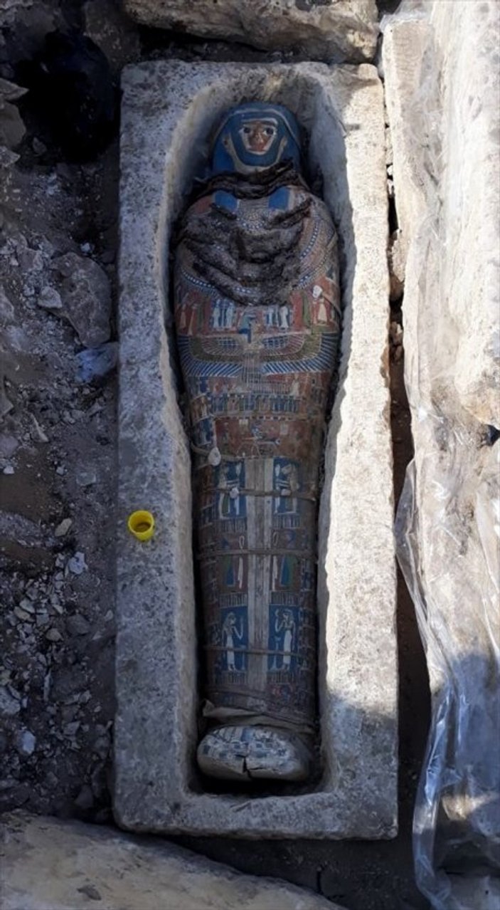 Mısır'da 3 bin yıl öncesine ait 8 mumya bulundu