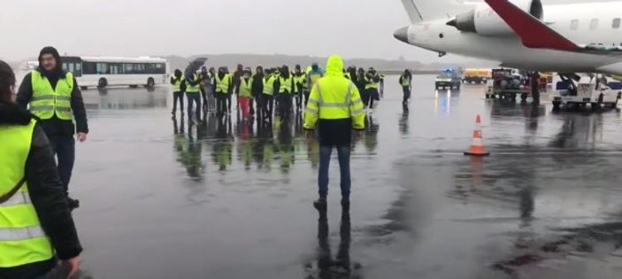 Fransa'da Sarı Yelekliler Nantes Havalimanı'nı işgal etti