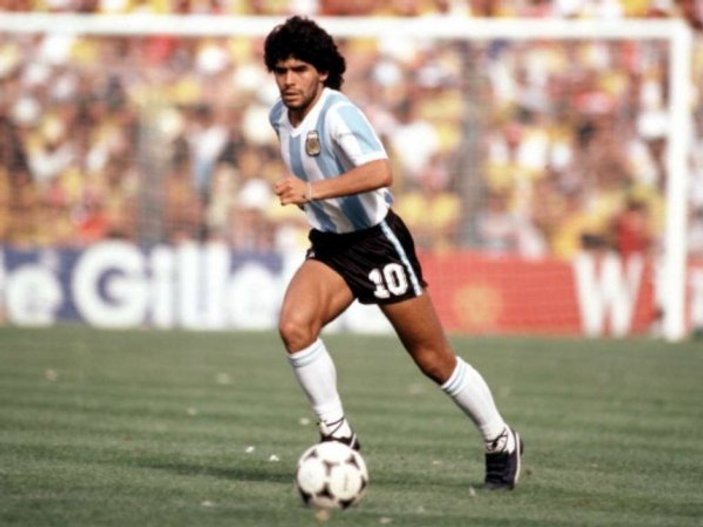 Dünyanın en iyi futbolcularından biri: Diego Maradona