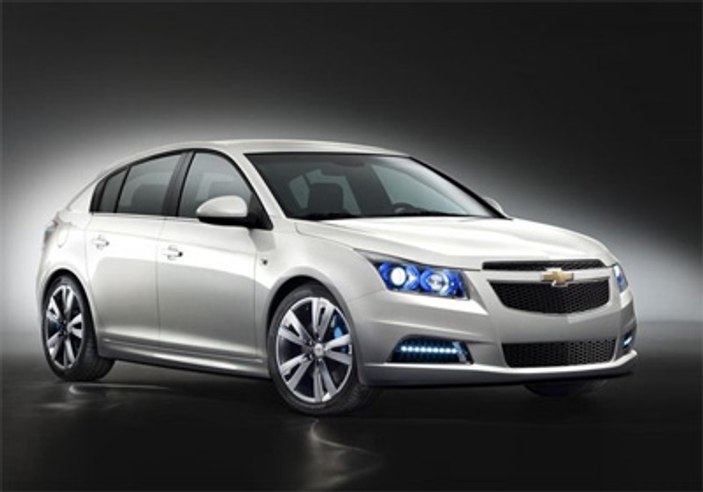 chevrolet_cruze_hb_karsinizda_1.jpg