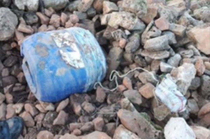 Mardin'de yola tuzaklanmış 50 kilo patlayıcı imha edildi