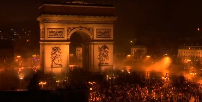 Fransa'da şiddet olayları tavan yaptı