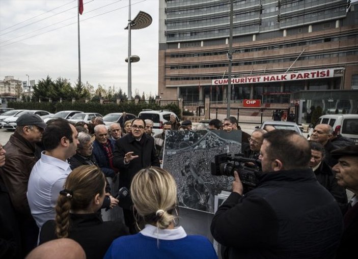 İzmirliler CHP Genel Merkezi önünde eylem yaptı