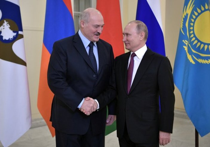 Putin ve Lukaşenko'dan canlı yayında doğalgaz pazarlığı