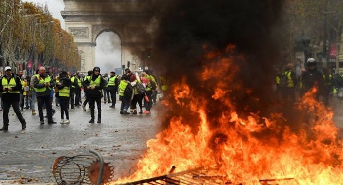 Fransız protestocu: Paris’i Kürt eylemciler yaktı
