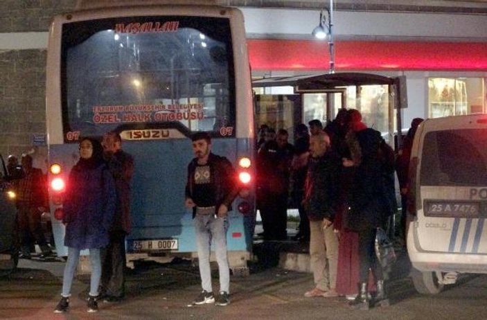 Durağa yaklaşan otobüsün frenleri boşaldı: 4 yaralı