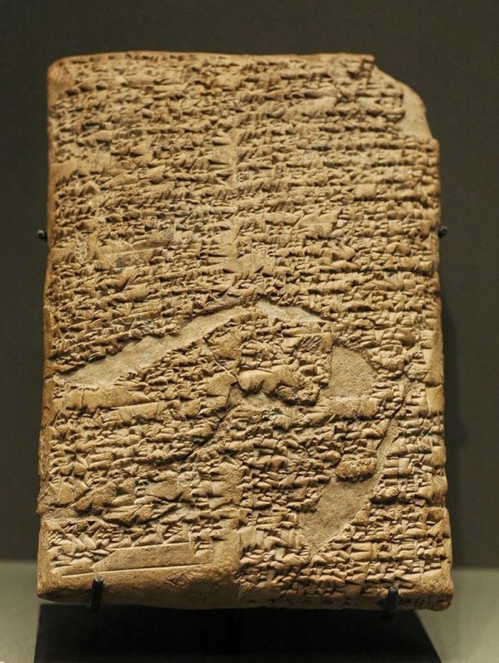Vakanüvis Hammurabi'yi yazdı