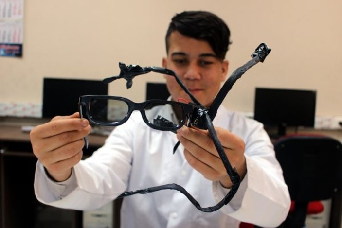 Lise öğrencileri, gözlüğe monte edilen mouse geliştirdi