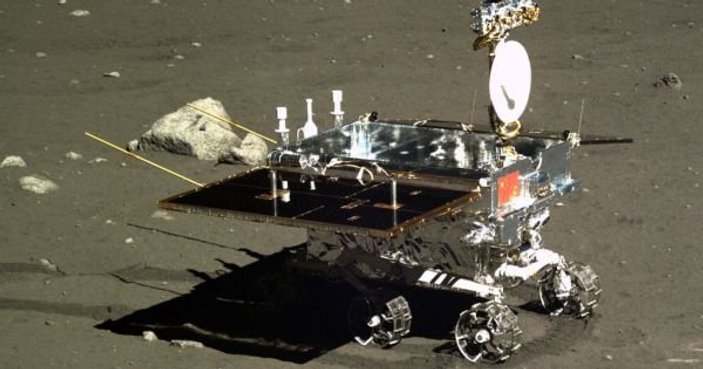 Çin'in Ay'a gönderdiği araç yörüngeye giriş yaptı