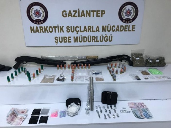 Gaziantep'te 12 ayrı uyuşturucu baskını gerçekleştirildi