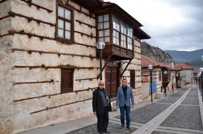 Atatürk'ün bin TL destek verdiği tarihi evler