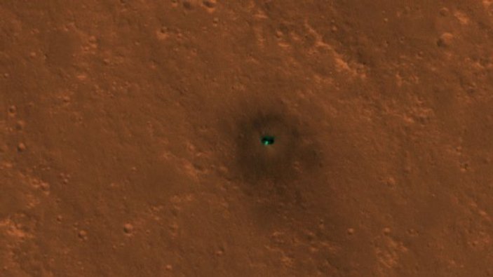 NASA'nın Mars'a gönderdiği araç uzaktan görüntülendi