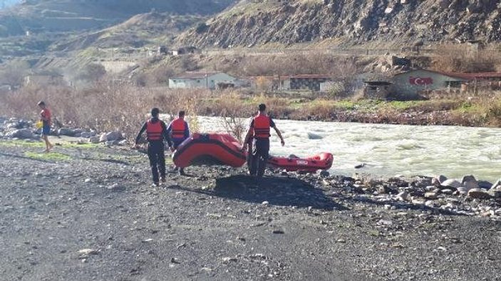 Zap Suyu'nda rafting heyecanı