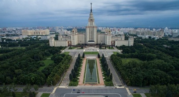 Rusya üniversiteyi dereceyle bitirenlere vatandaşlık verecek