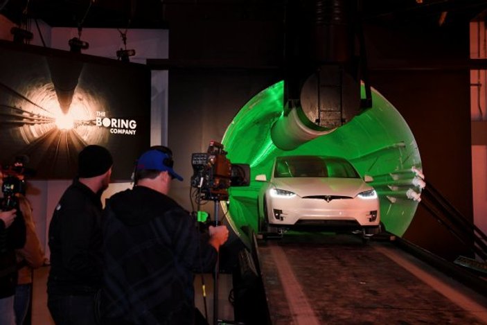 Elon Musk'ın otonom tüneli açıldı