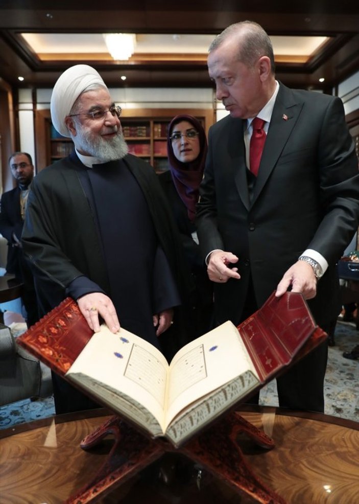 Cumhurbaşkanı Erdoğan'dan Ruhani'ye hediye