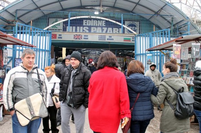 Yunan ve Bulgar turistleri Noel alışverişi için Edirne'de