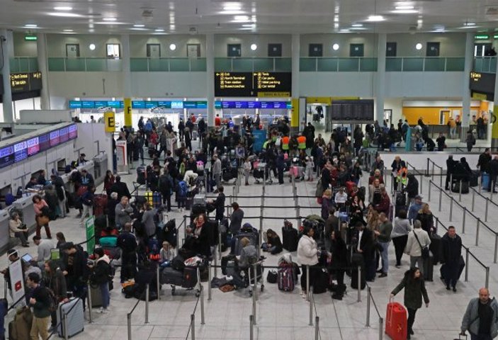 Londra'da Gatwick Havalimanı'nda drone alarmı