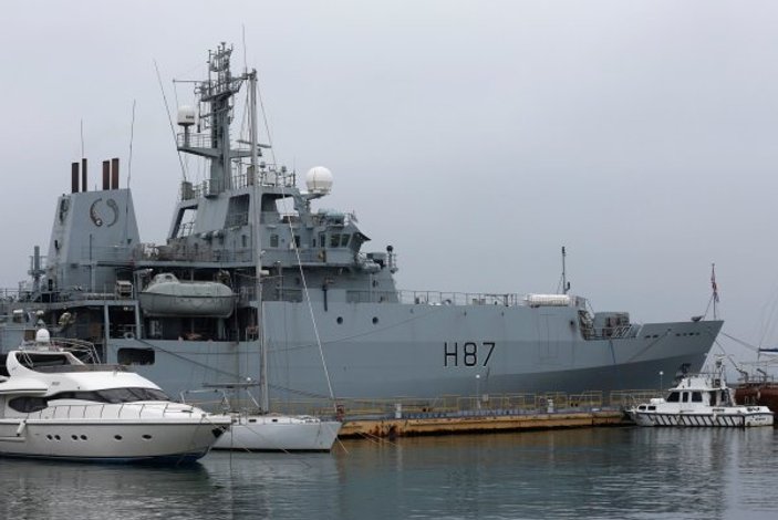 İngiltere, Karadeniz'e bakanıyla savaş gemisi gönderdi