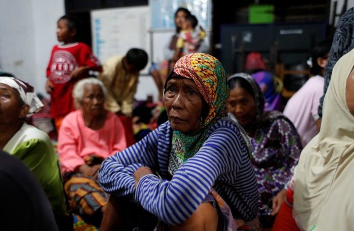 Endonezya’da yeni tsunami alarmı verildi
