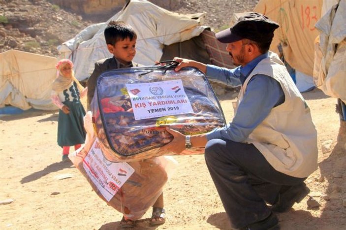 İHH Yemenli ailelere kış yardımı yaptı