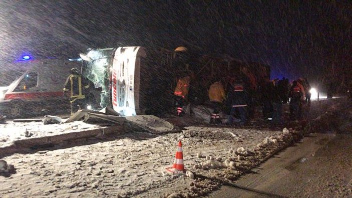 Ankara’ ve Kırşehir'de yolcu otobüsü devrildi
