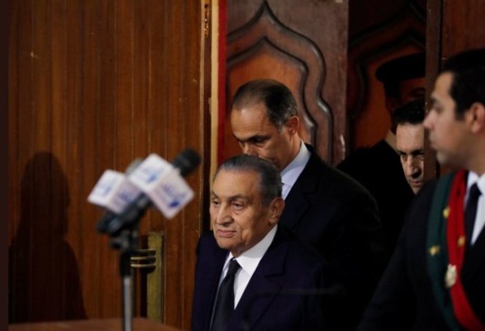 Mursi davasının tanığı Mübarek mahkemeye geldi