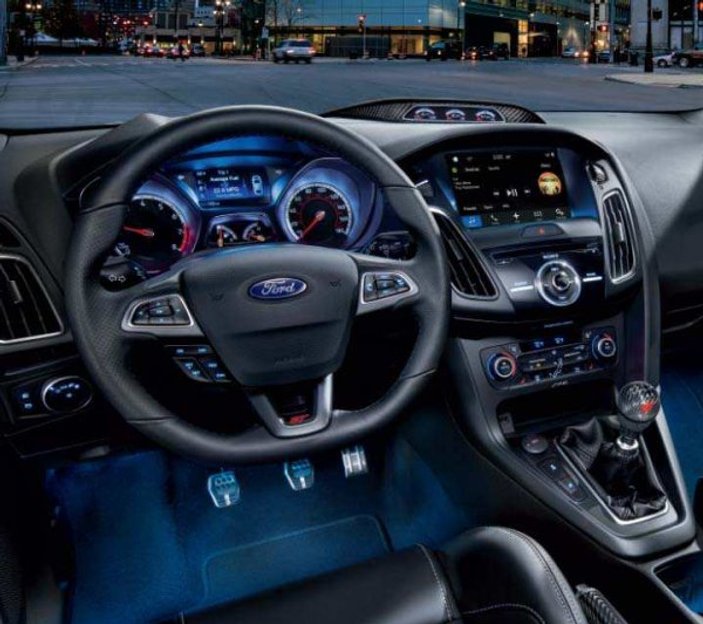 Yeni Ford Focus 2018'de 12 ödül aldı