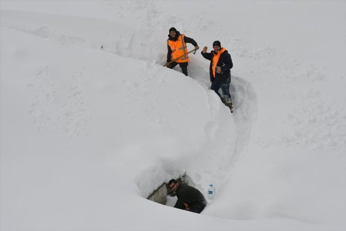 Kars'ta termometreler eksi 24'ü gördü