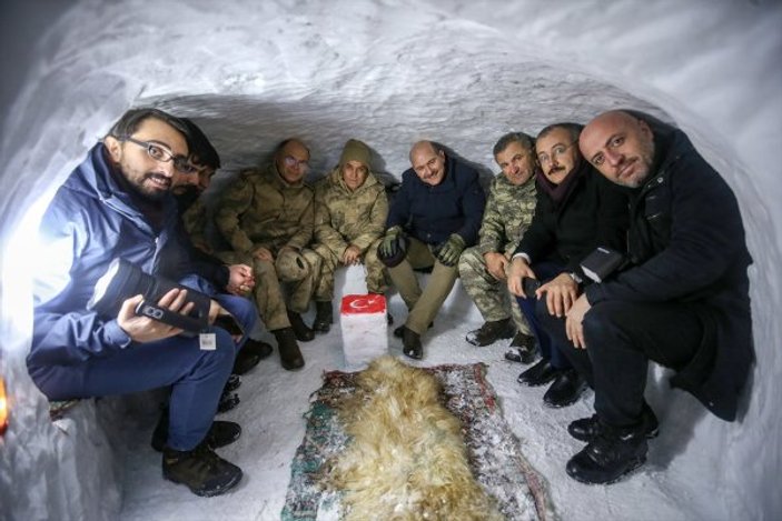 Cumhurbaşkanı Erdoğan 'kahramanların' yeni yılını kutladı