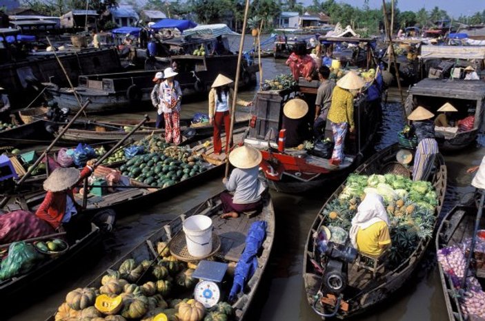 Güneydoğu Asya’nın yüzen pazarları: Floating markets