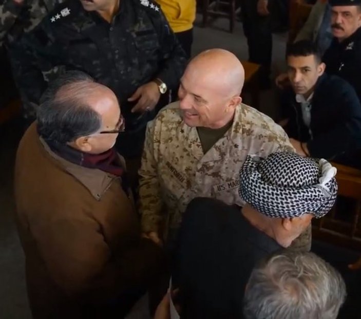 ABD askerleri Bağdat'ta çarşı gezisine çıktı