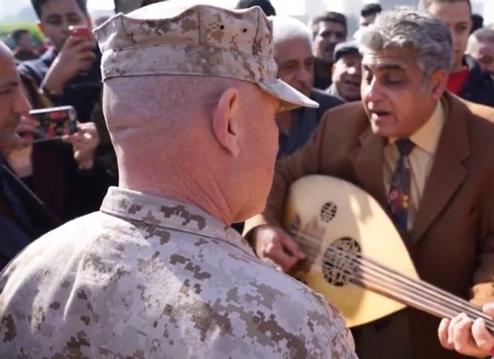 ABD askerleri Bağdat'ta çarşı gezisine çıktı
