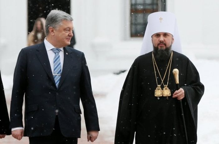 Ukrayna'daki yeni Ortodoks Kilisesi ilk ayini yaptı