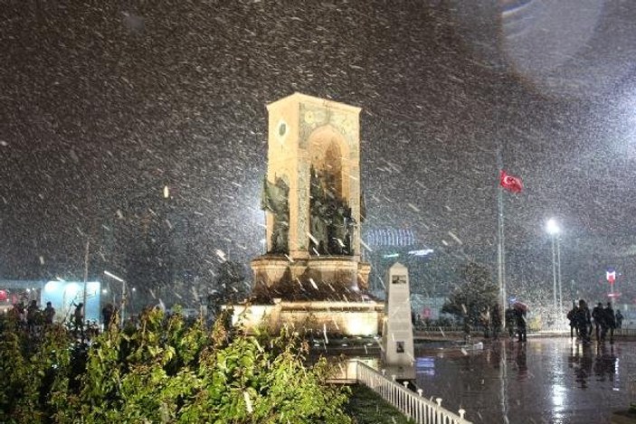 Meteoroloji'nin İstanbul için kar tahmini tuttu