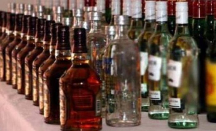 Adana’da müştemilatta 2 bin litre kaçak içki bulundu