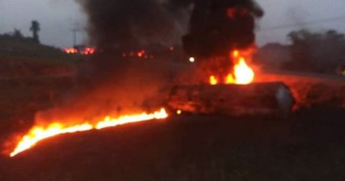 Nijerya'da akaryakıt tankeri patladı: 12 ölü