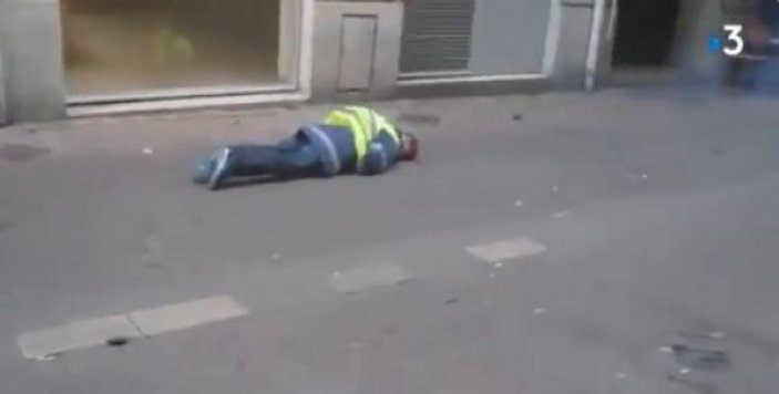 Fransa'da polisin orantısız şiddeti devam ediyor