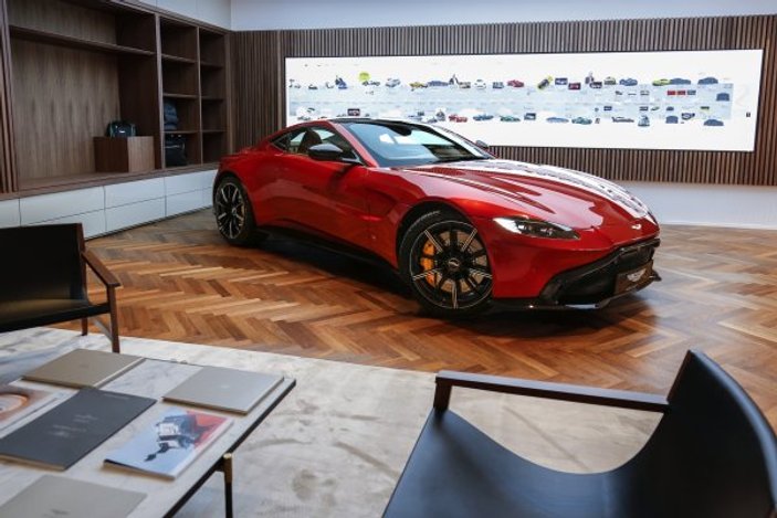Aston Martin yeni renkleriyle Türkiye'de